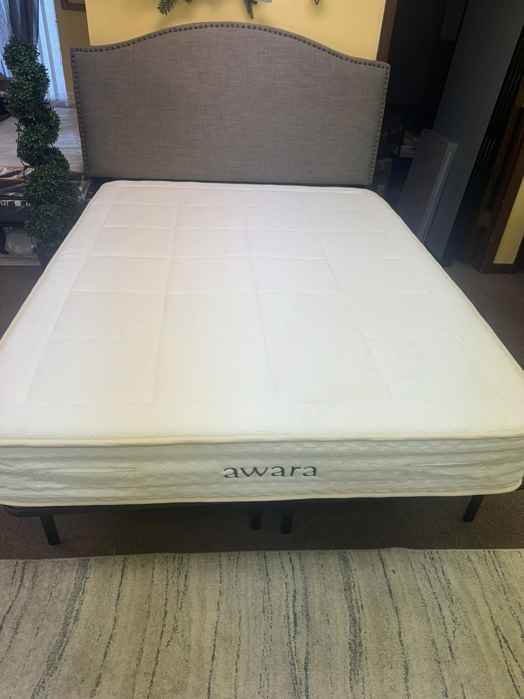 Awara Natural Luxury Hybrid Queen mattress