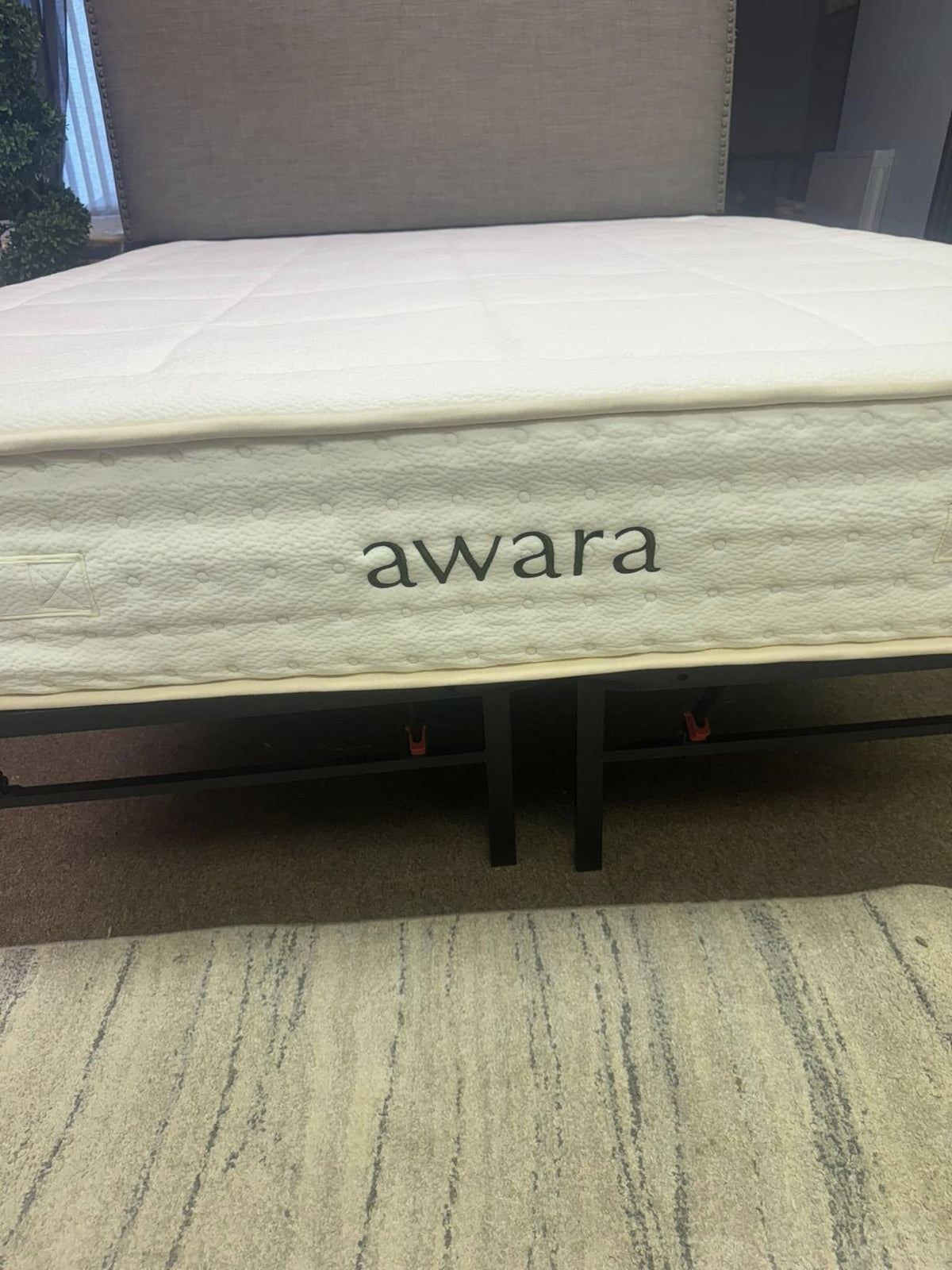 Awara Natural Luxury Hybrid Queen mattress