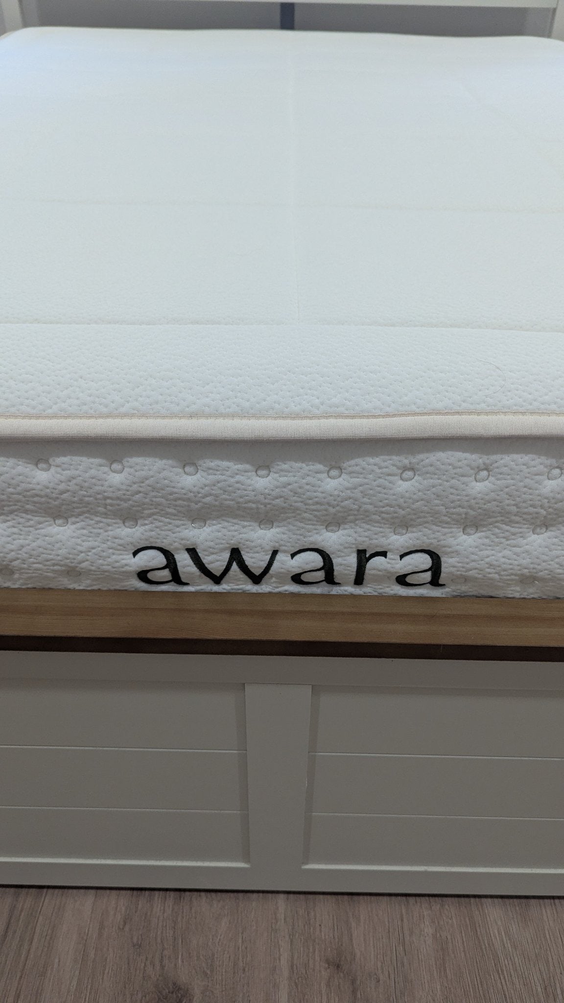 Awara Natural Luxury Hybrid Queen mattress