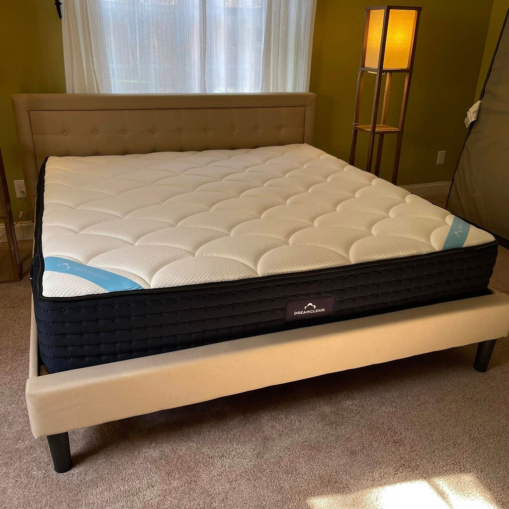 DreamCloud Premier King, front