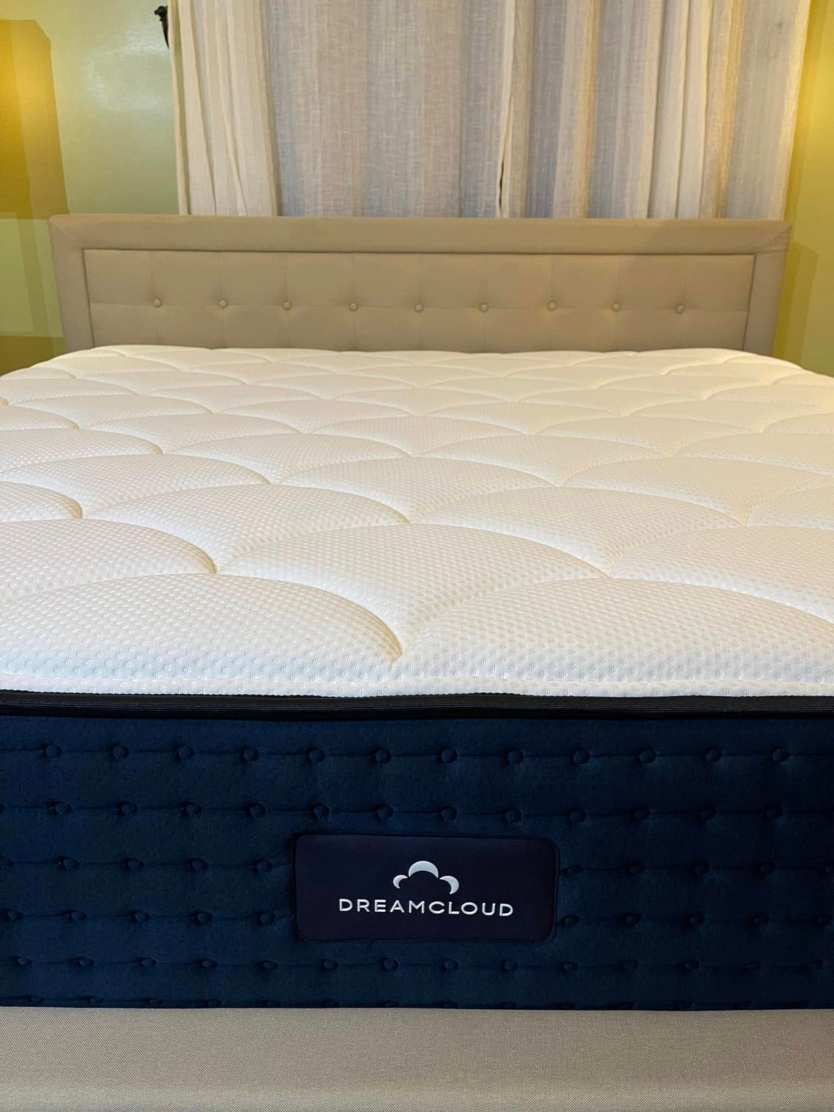 DreamCloud Premier King, top texture