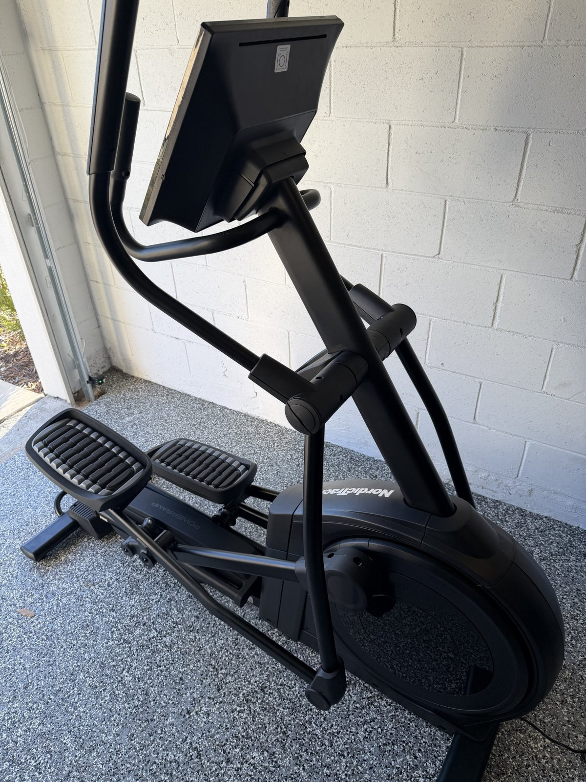 NordicTrack AirGlide 16 Elliptical, full view
