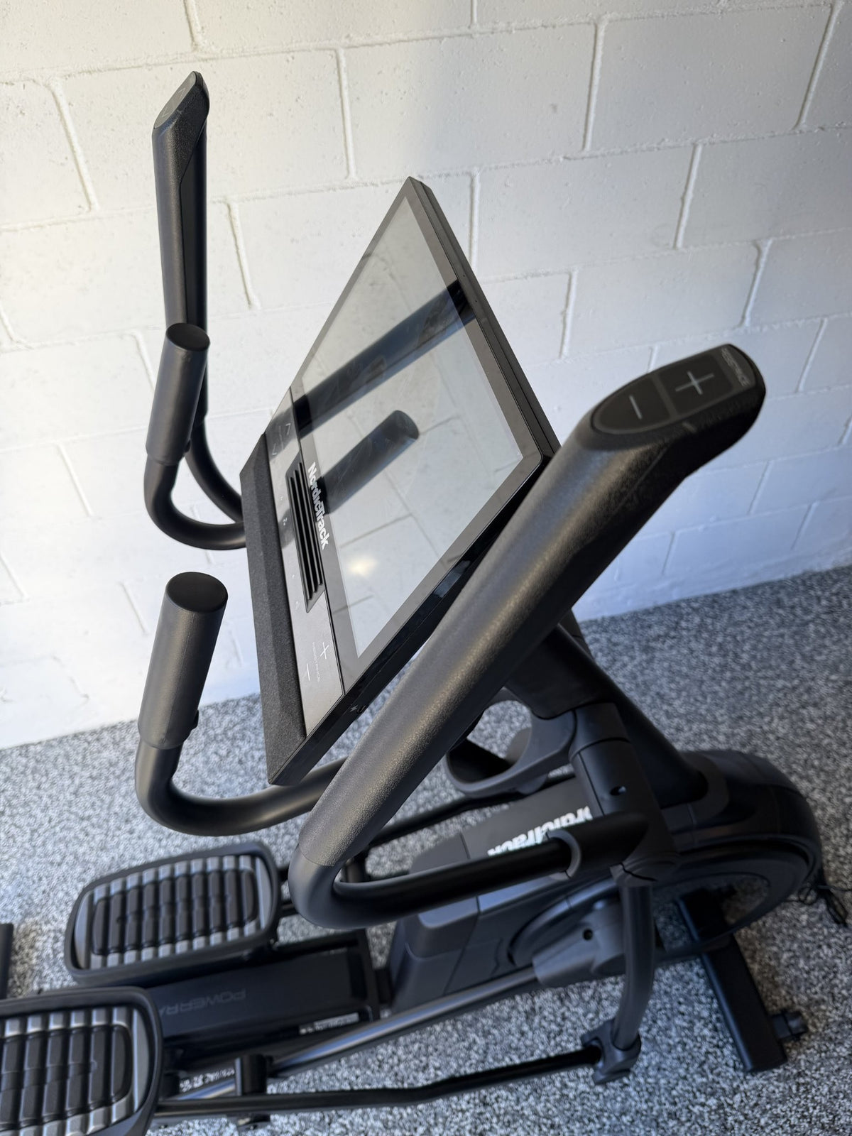 NordicTrack AirGlide 16 handlebar controls