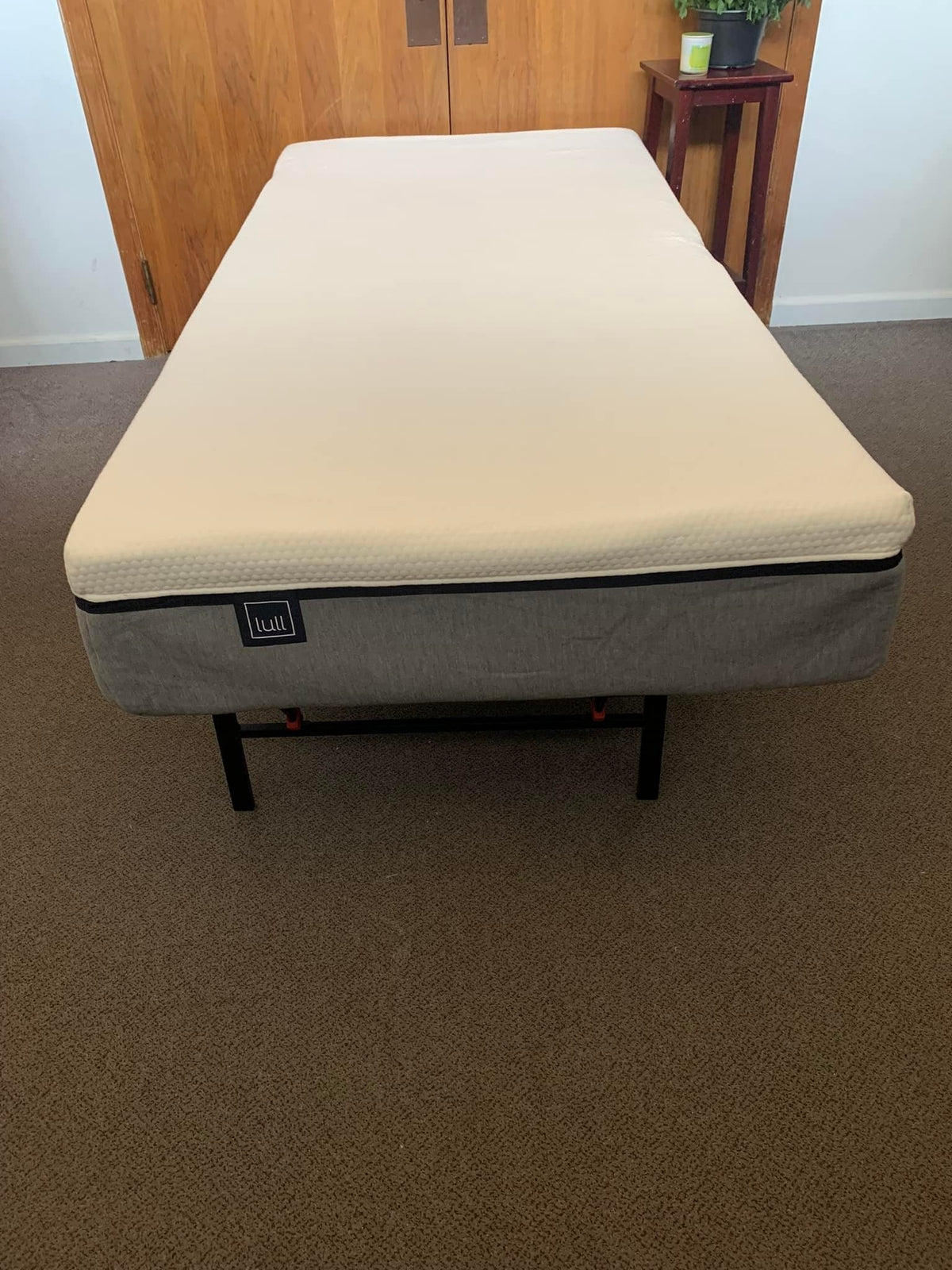 Lull Original Twin mattress, front view with logo