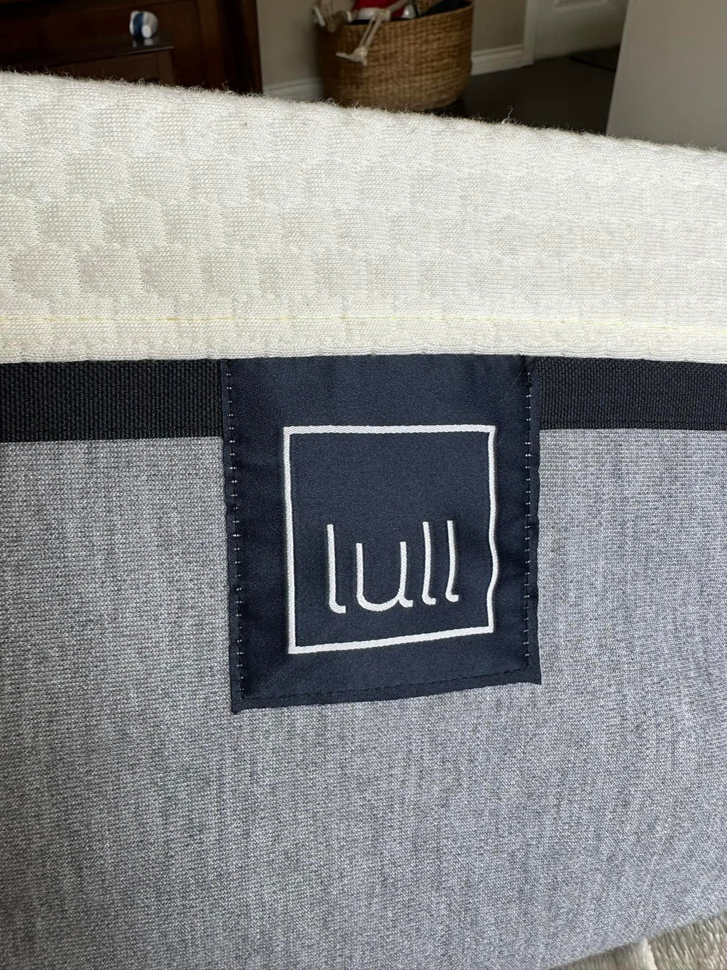 Lull logo close-up