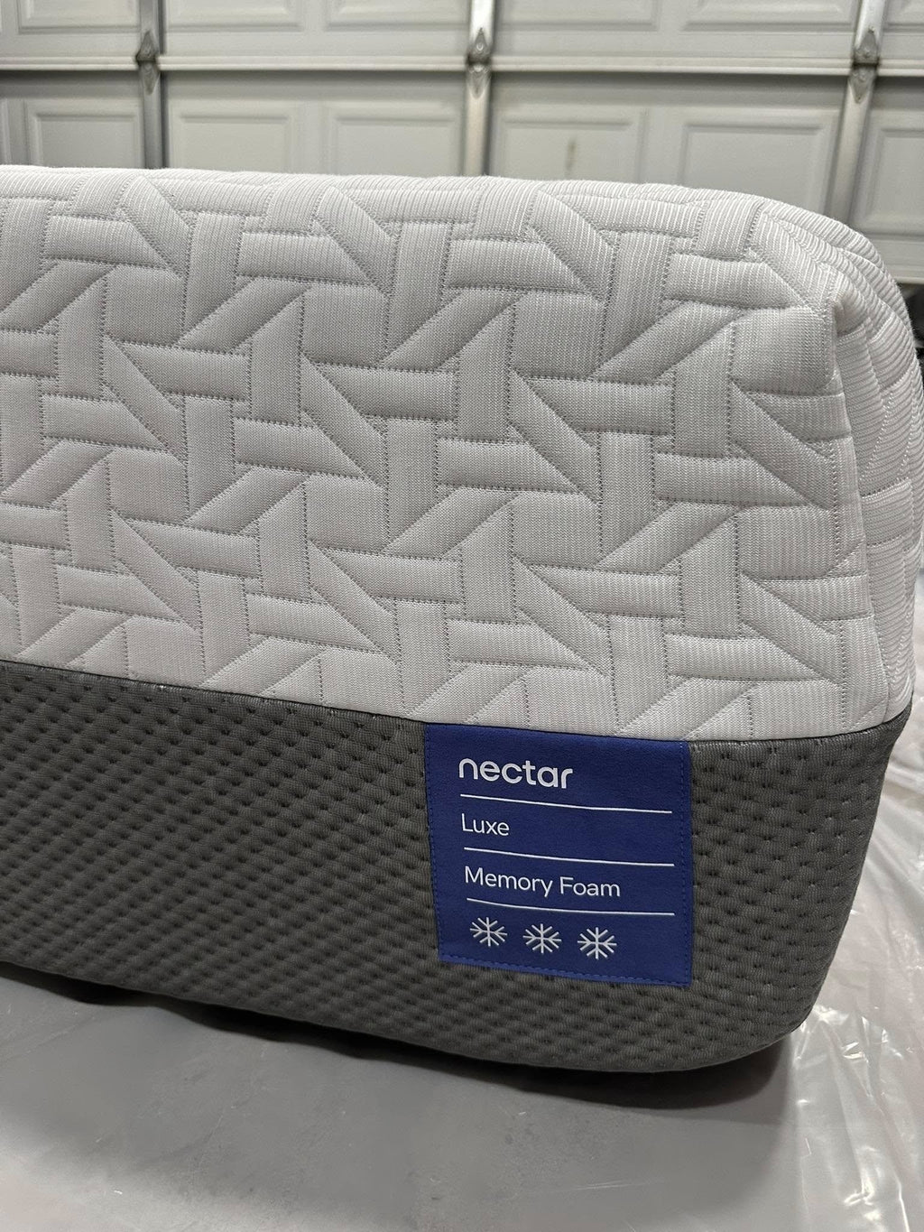 Nectar Luxe Memory Foam label, second unit
