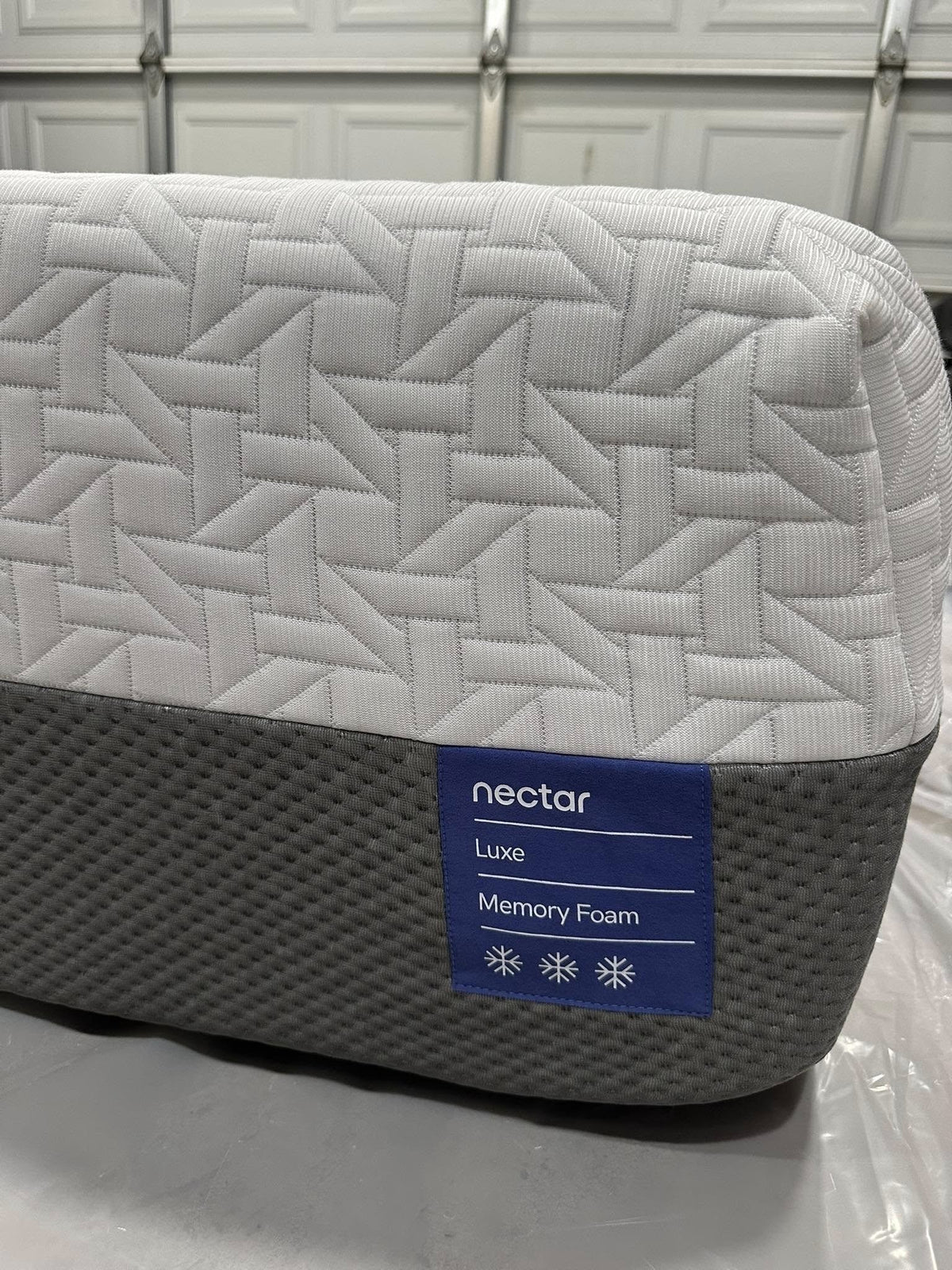 Nectar Luxe Memory Foam label, second unit