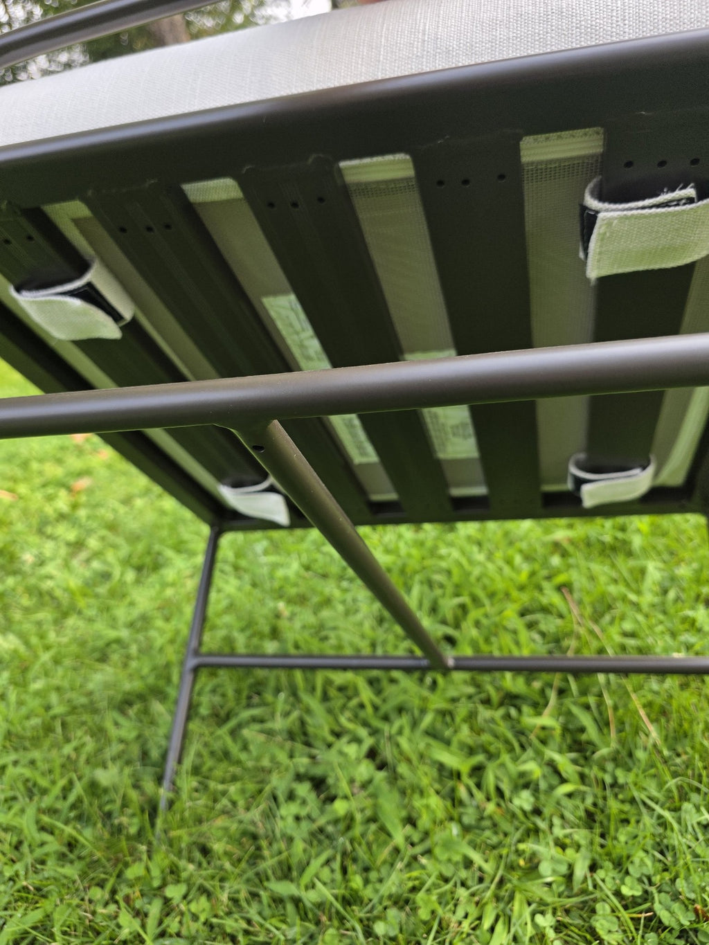 Segovia outdoor dining chair, underside detail